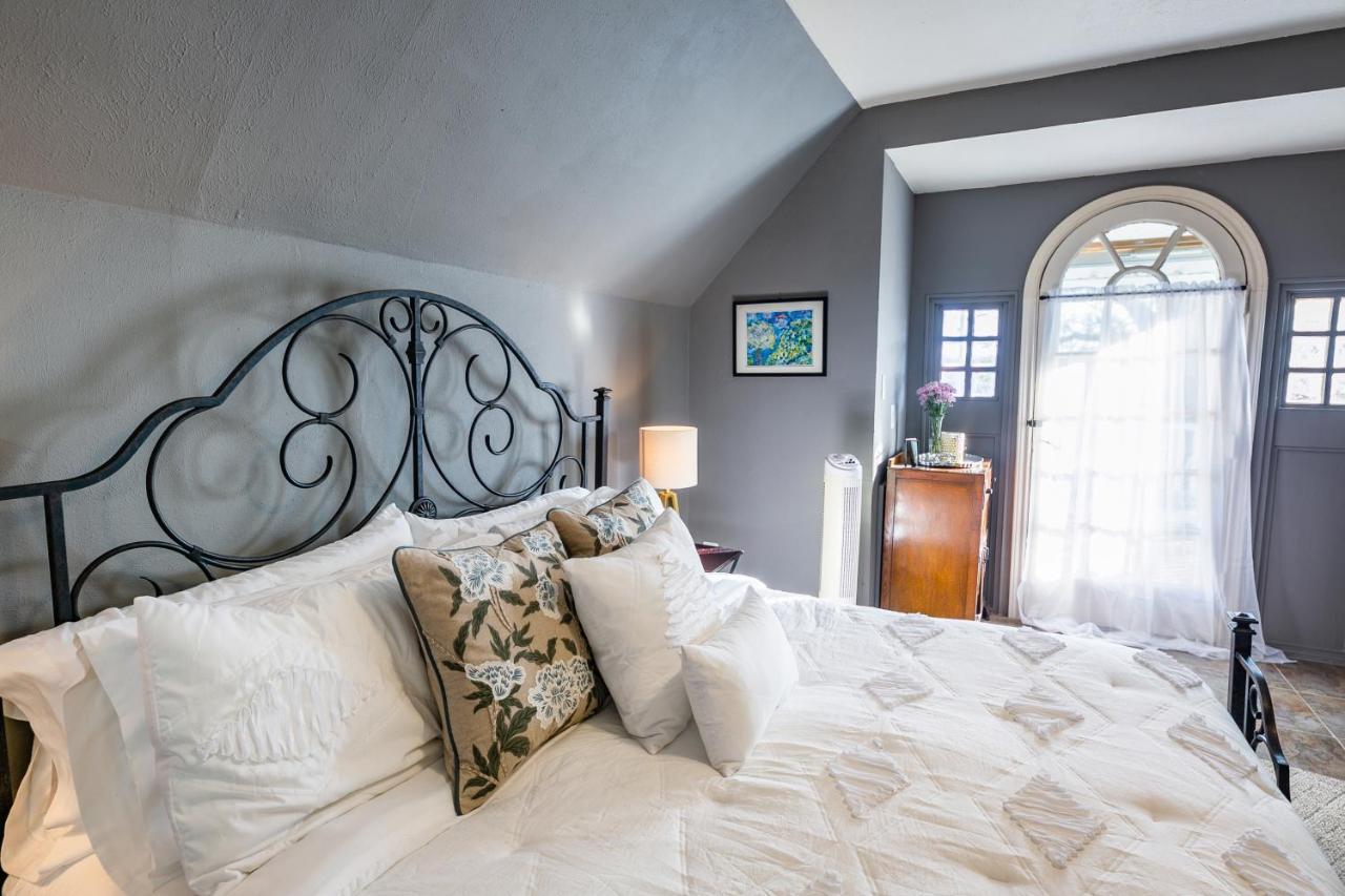 Blue Heron Bed And Breakfast On Lake غرانبوري المظهر الخارجي الصورة